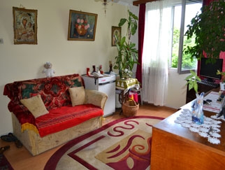 Particular vand apartament 3 camere Berceni, Huedin