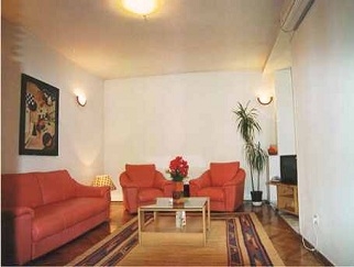 Particular inchiriez 2 camere zona Primaverii