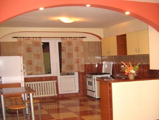 Vanzare apartament 3 camere la Dristor