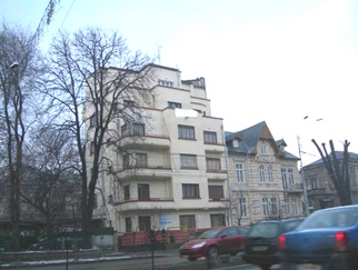 Inchiriez apartament 4 camere Lascar Catargiu