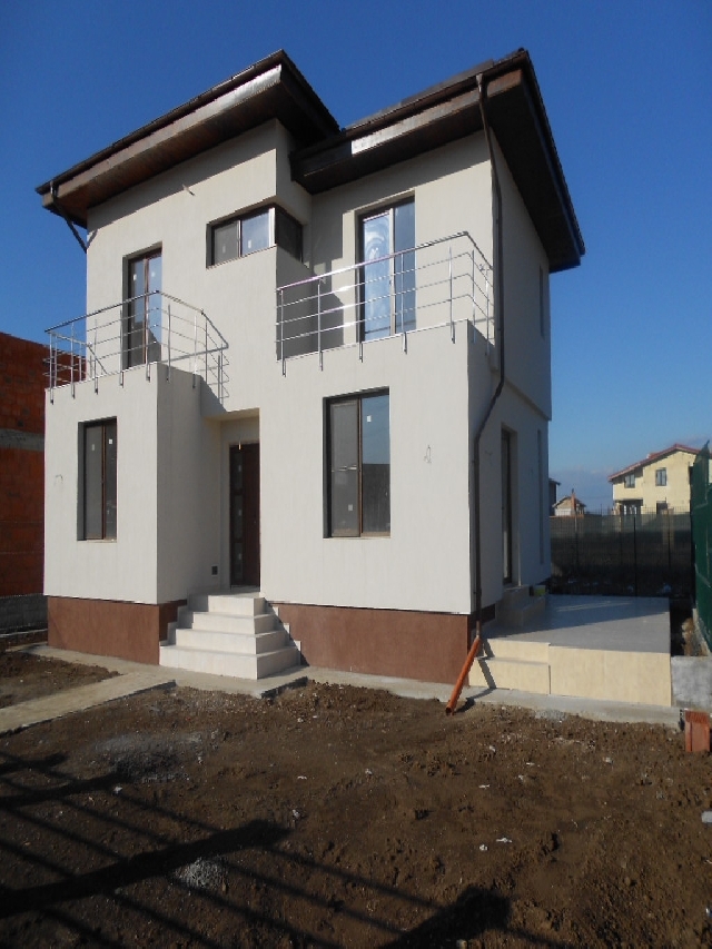 Vanzare vila MILITARI