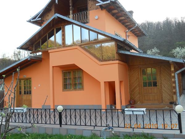 Vanzare vila cu teren Pitesti