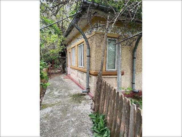 Vand casa si teren agricol in satul Amara, judetul Buzau