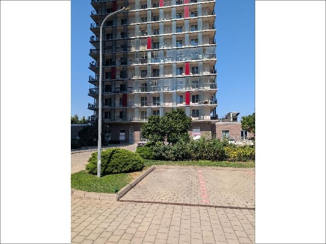 Închiriere loc de parcare Asmita Gardens 12 mp | Curte | Pază 24/7