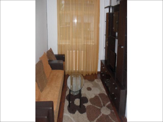 Inchiriez apartament 2 camere Titan - Metrou 1 Decembrie